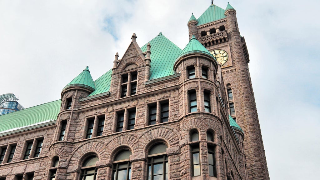 Minneapolis council votes 9-4 to eliminate safety office; Mayor Frey meeting with council members — Richfield Government news
